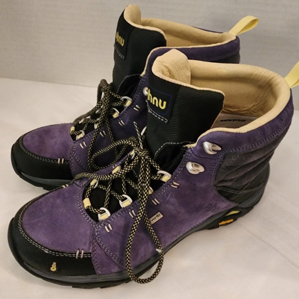 Ahnu Montara Waterproof Hiking Boots - Women's size 8.5